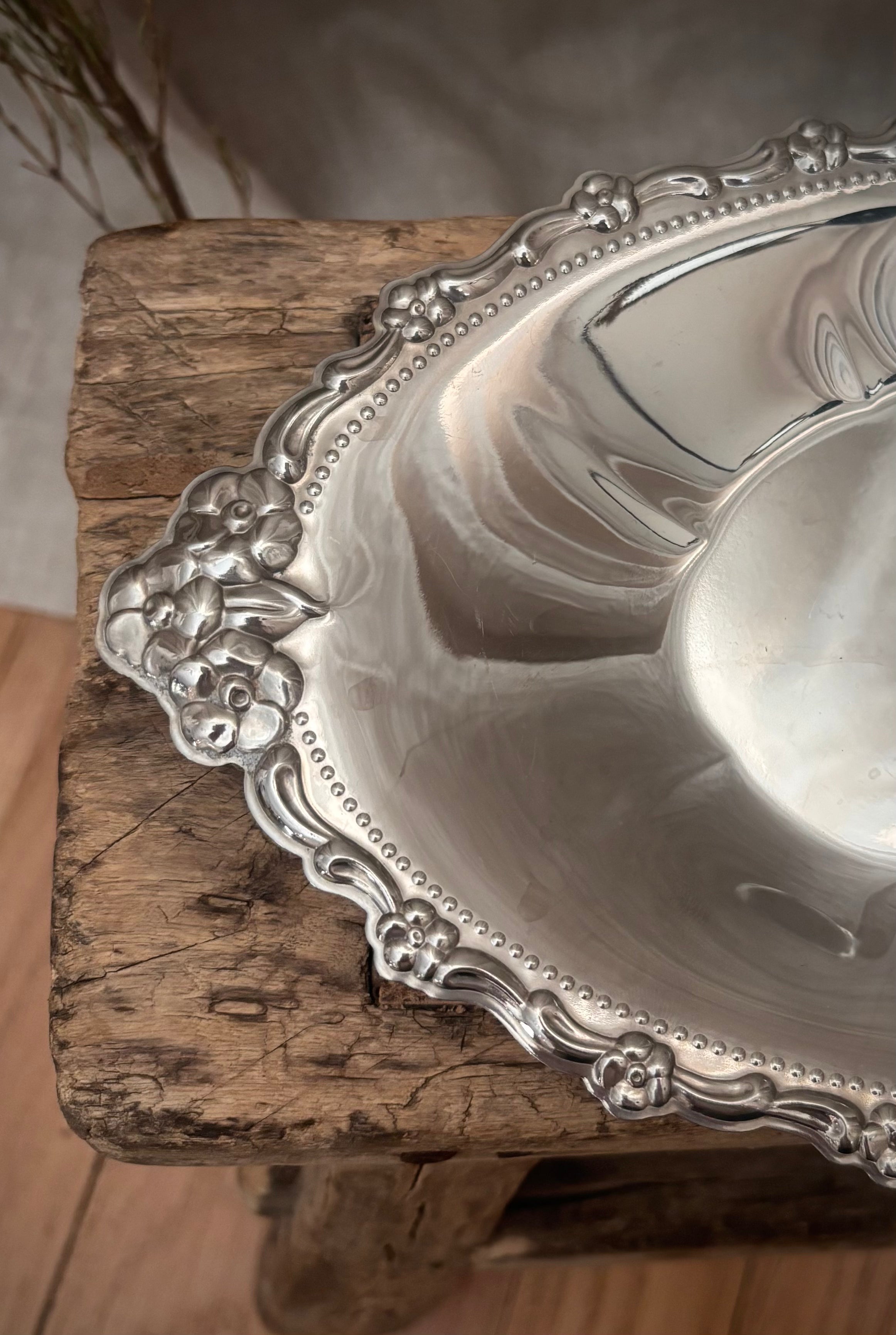 Vintage Oneida Silverplate Floral Catchall Dish