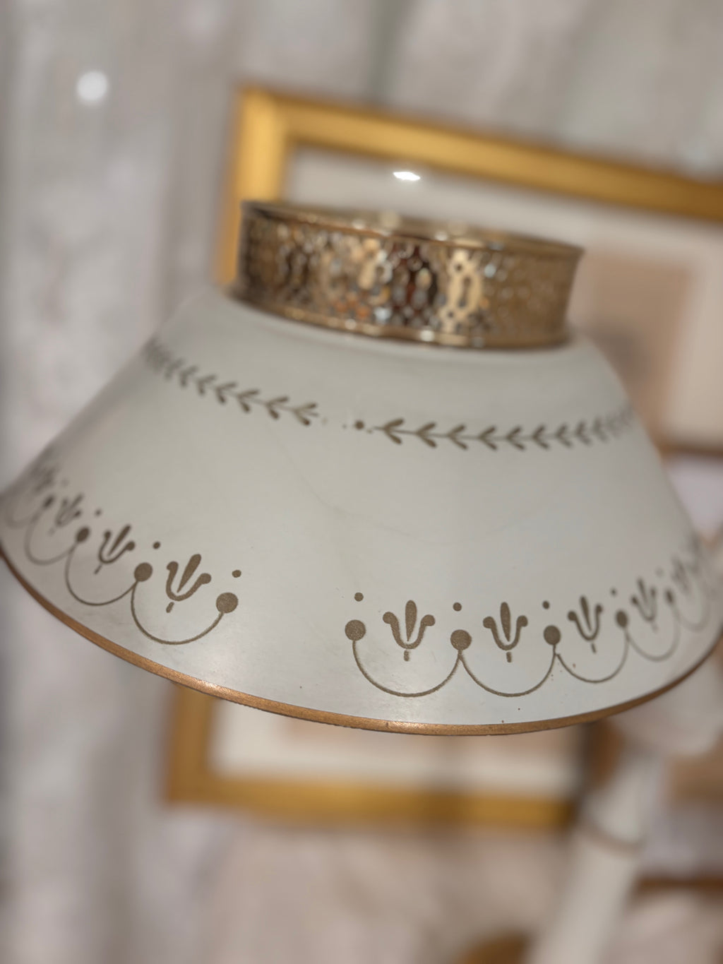 Vintage Mid-20th-Century Cream & Brass Toleware Lamp