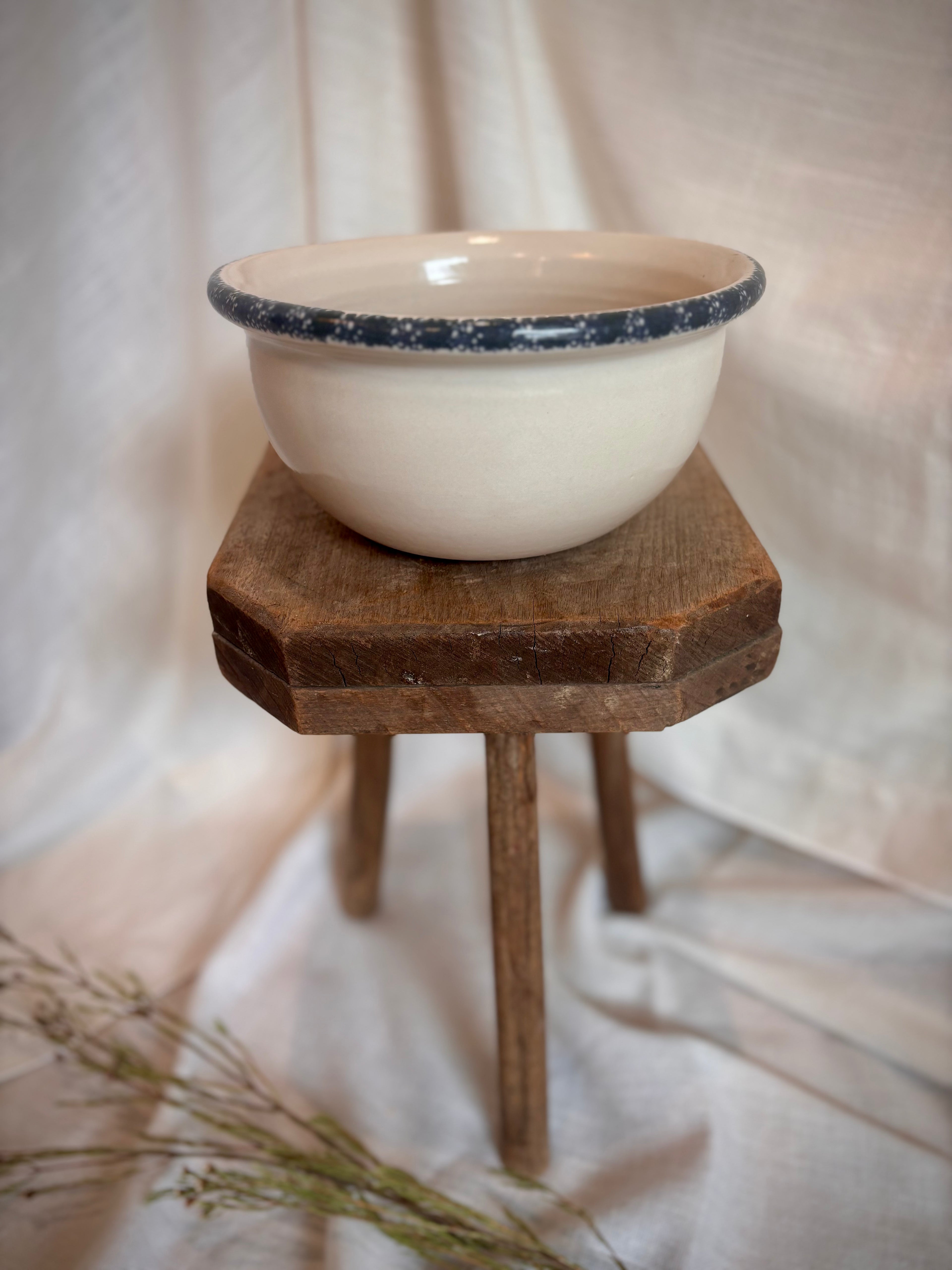 Vintage Home & Garden Party “Northwood” Stoneware Bowl