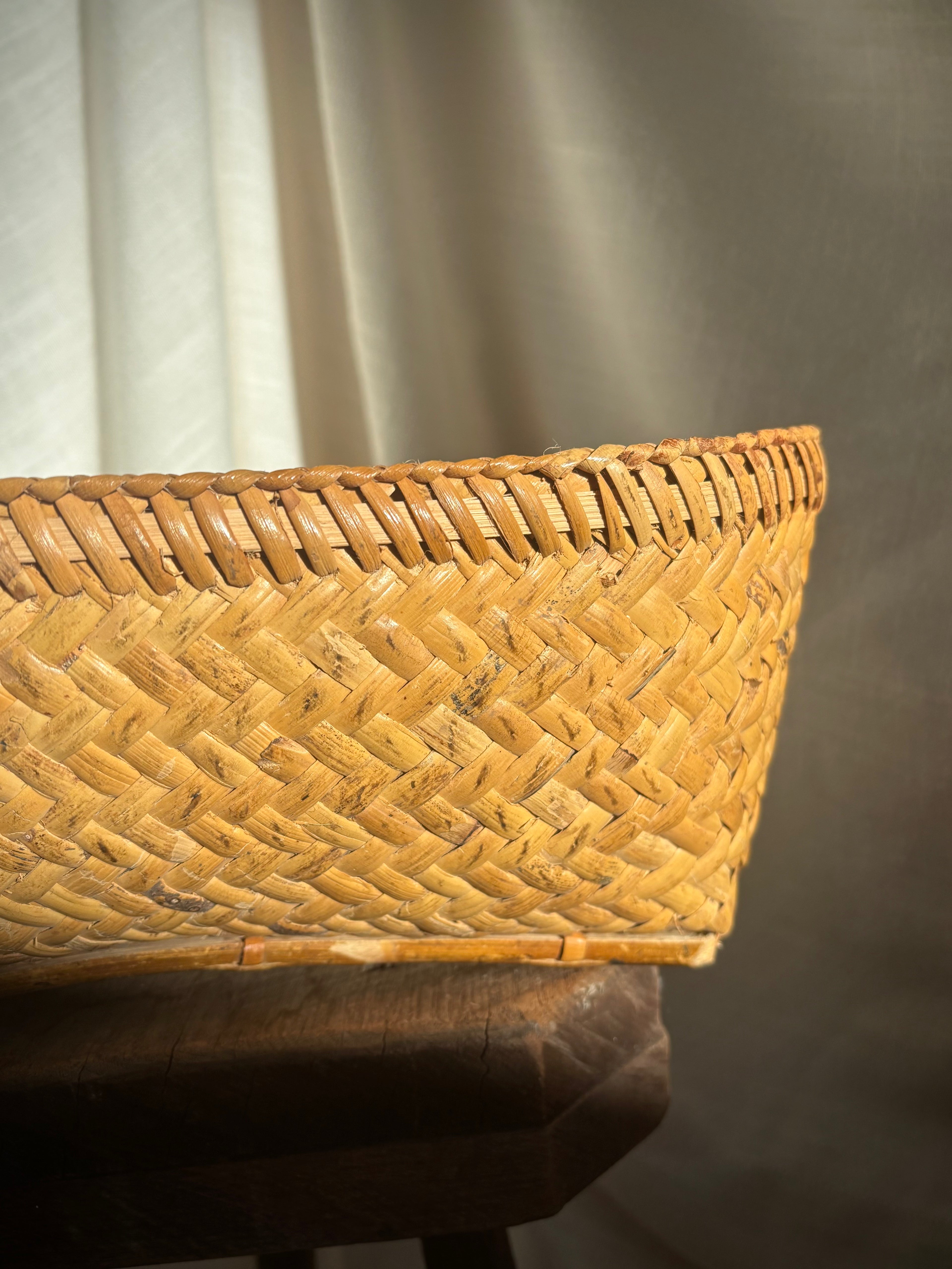 Vintage Low Oval Harvest Basket