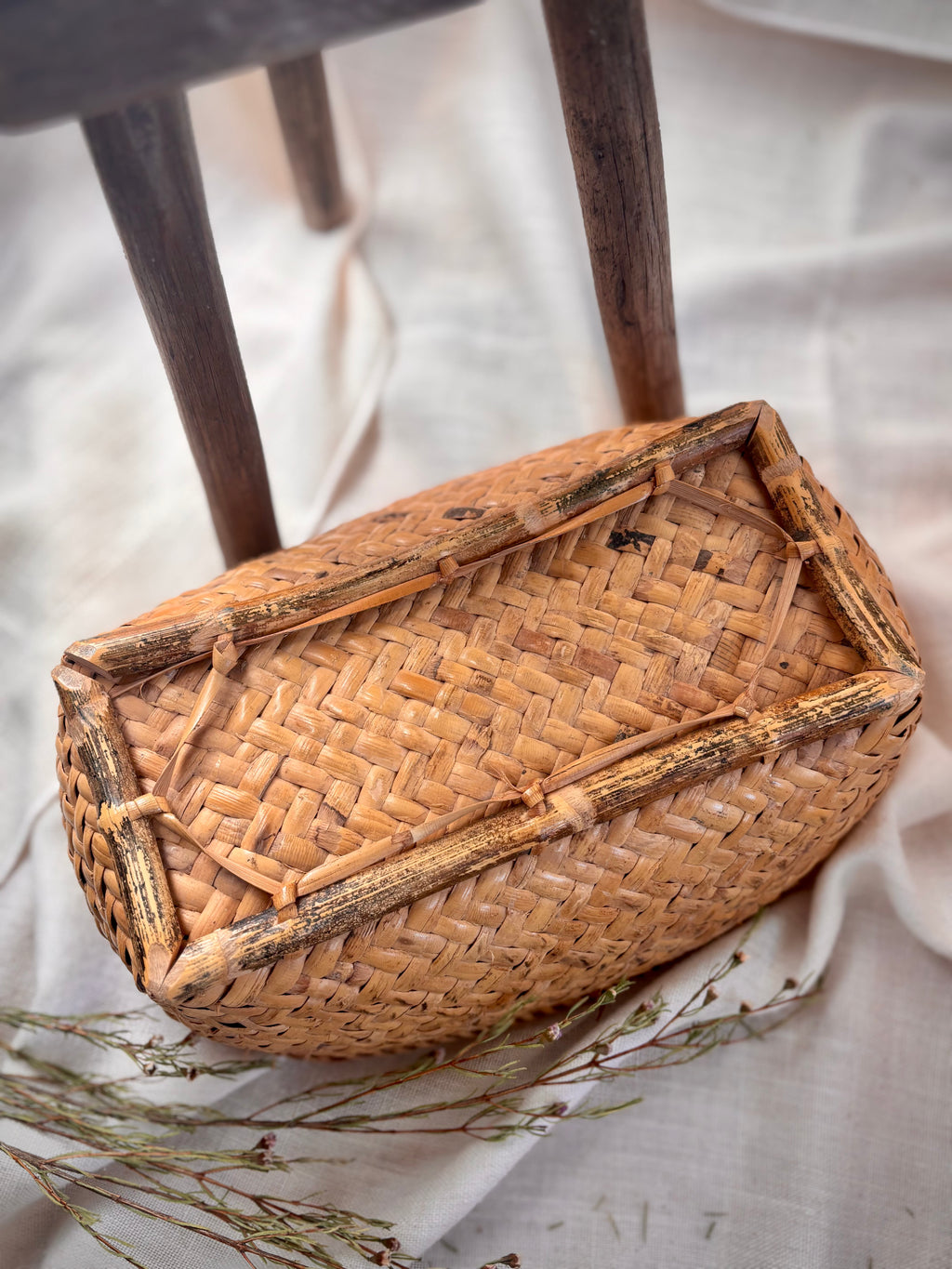 Vintage Low Oval Harvest Basket