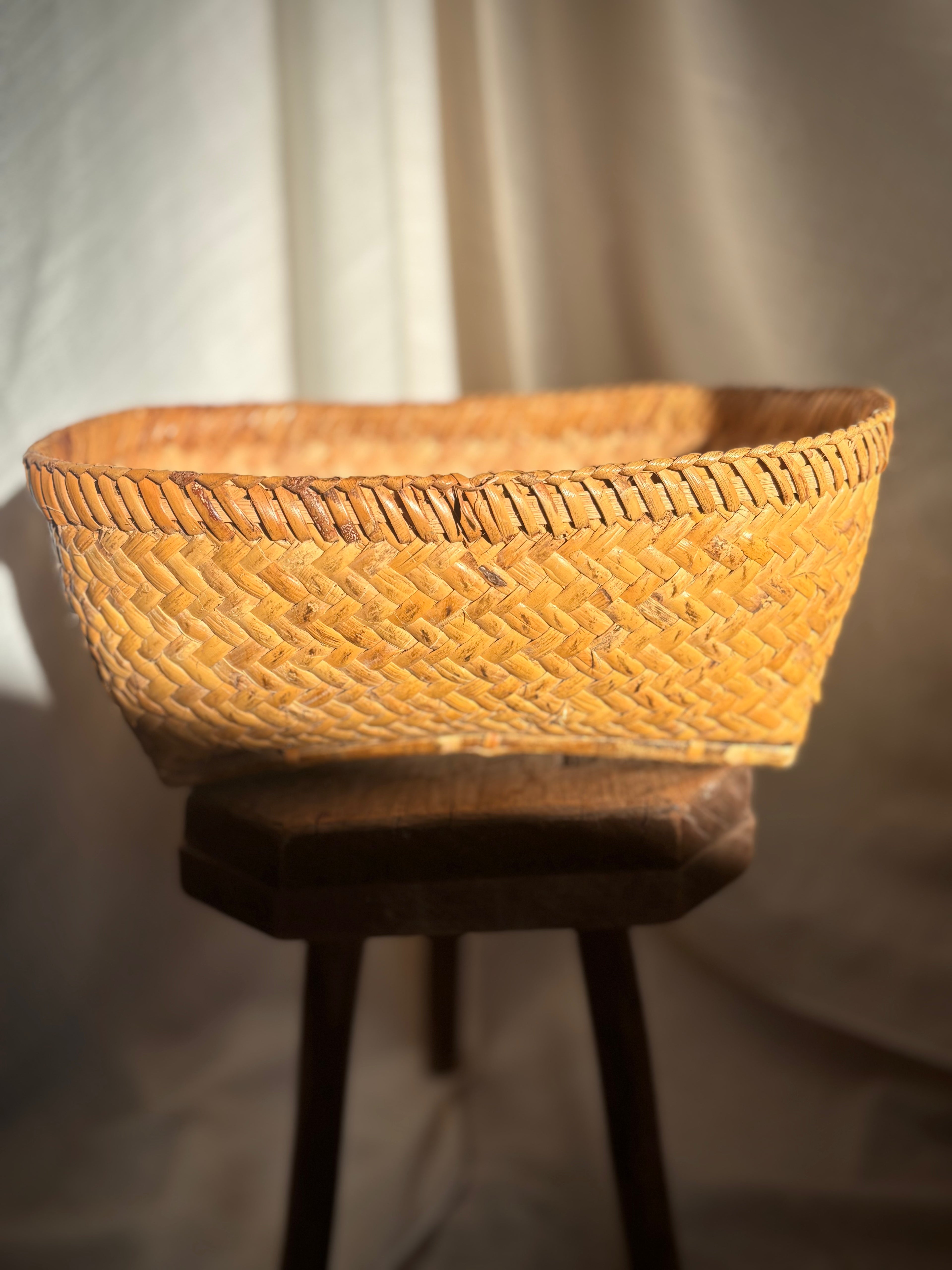 Vintage Low Oval Harvest Basket