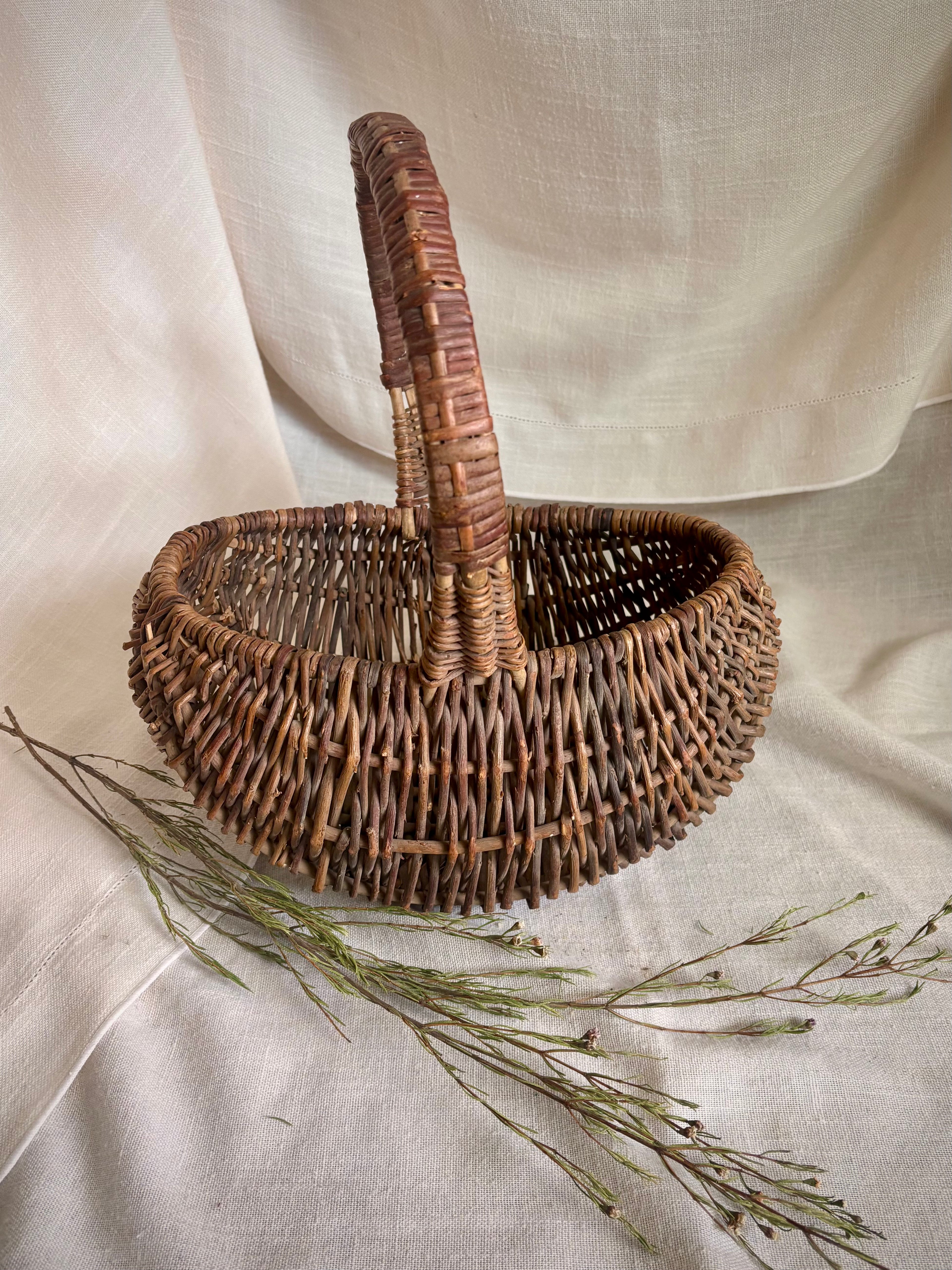 Medium Vintage Dark Willow Market Basket
