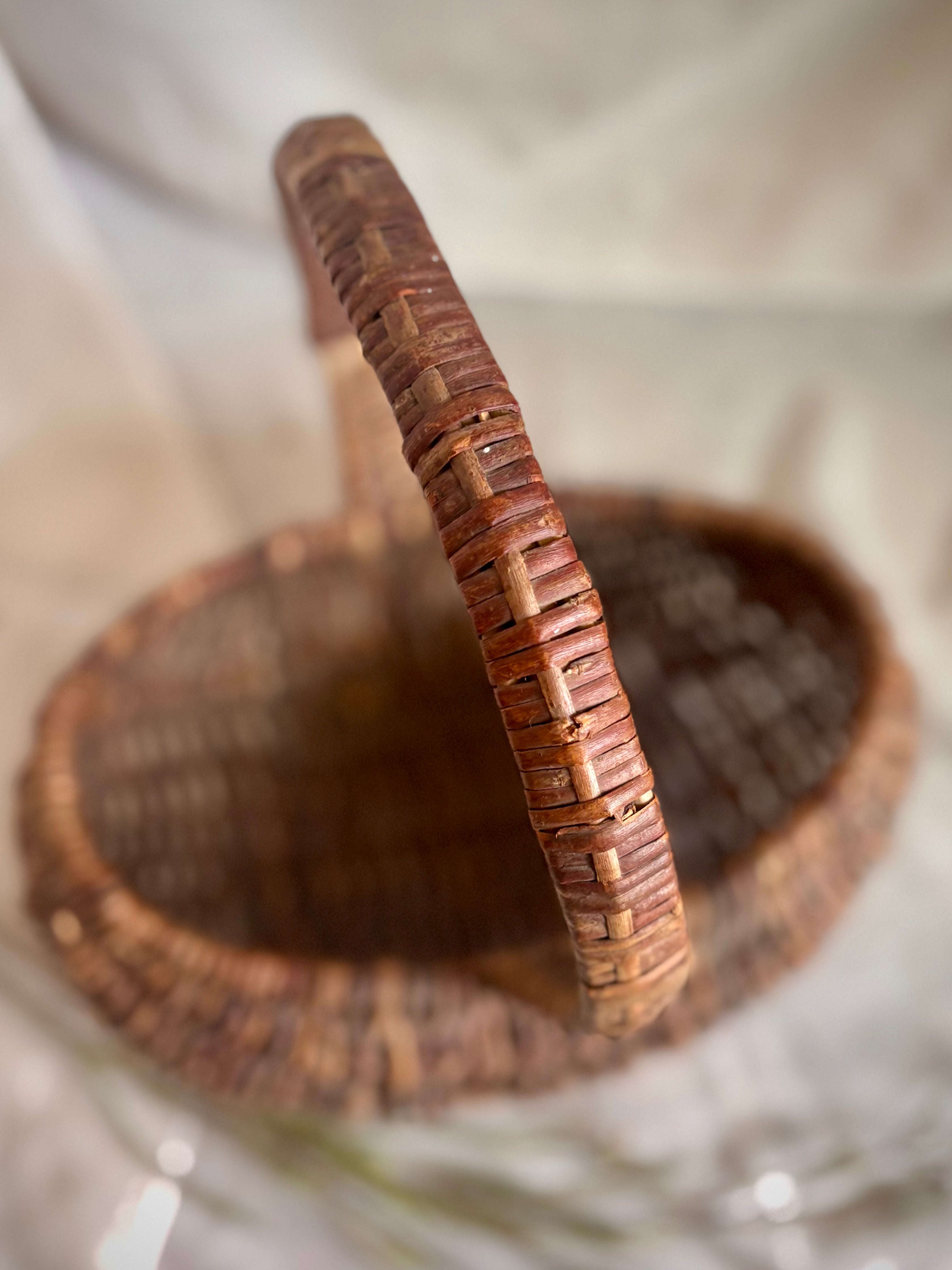 Medium Vintage Dark Willow Market Basket