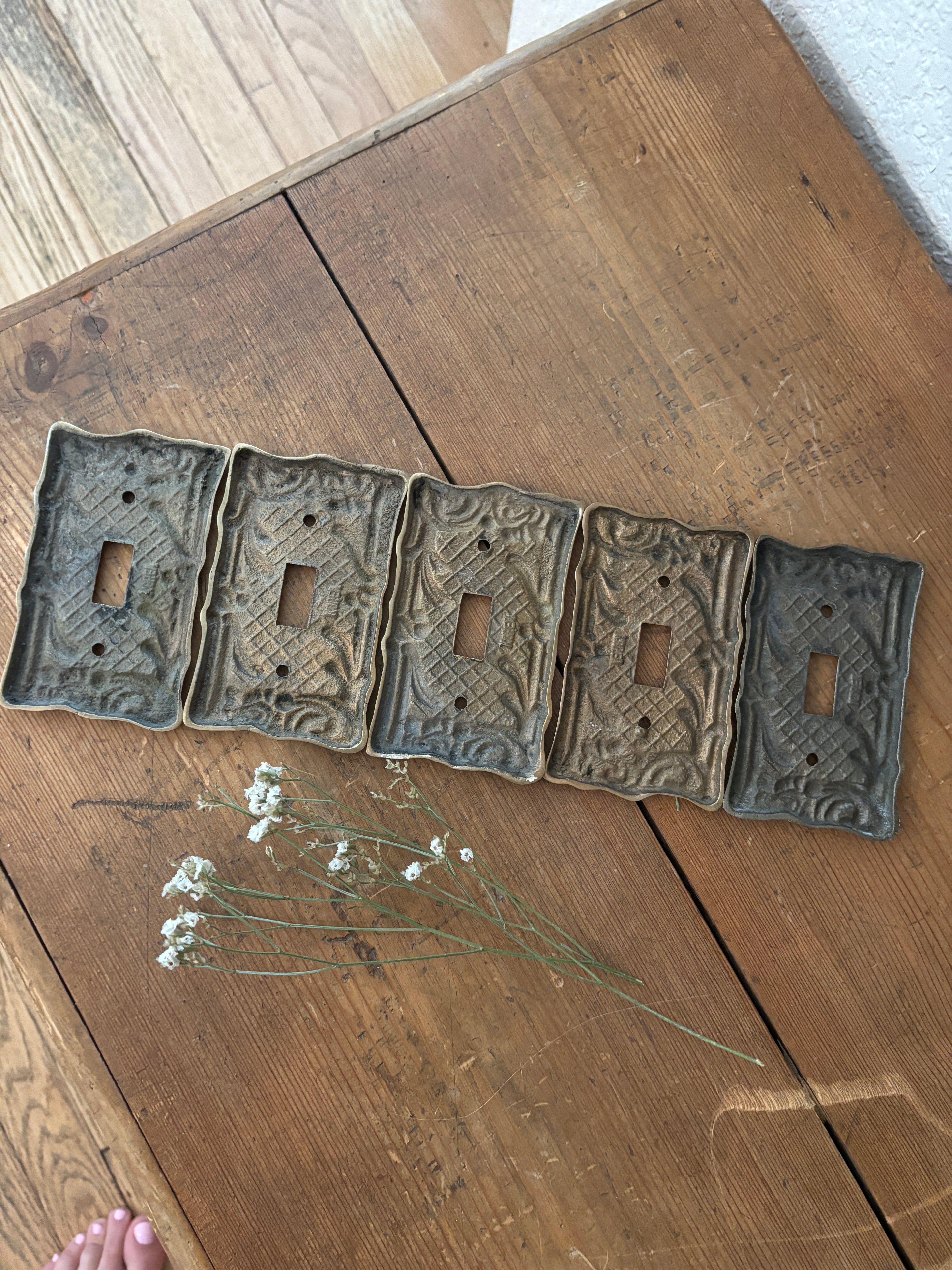 Vintage Cast Brass Art Nouveau Toggle Switch Plate