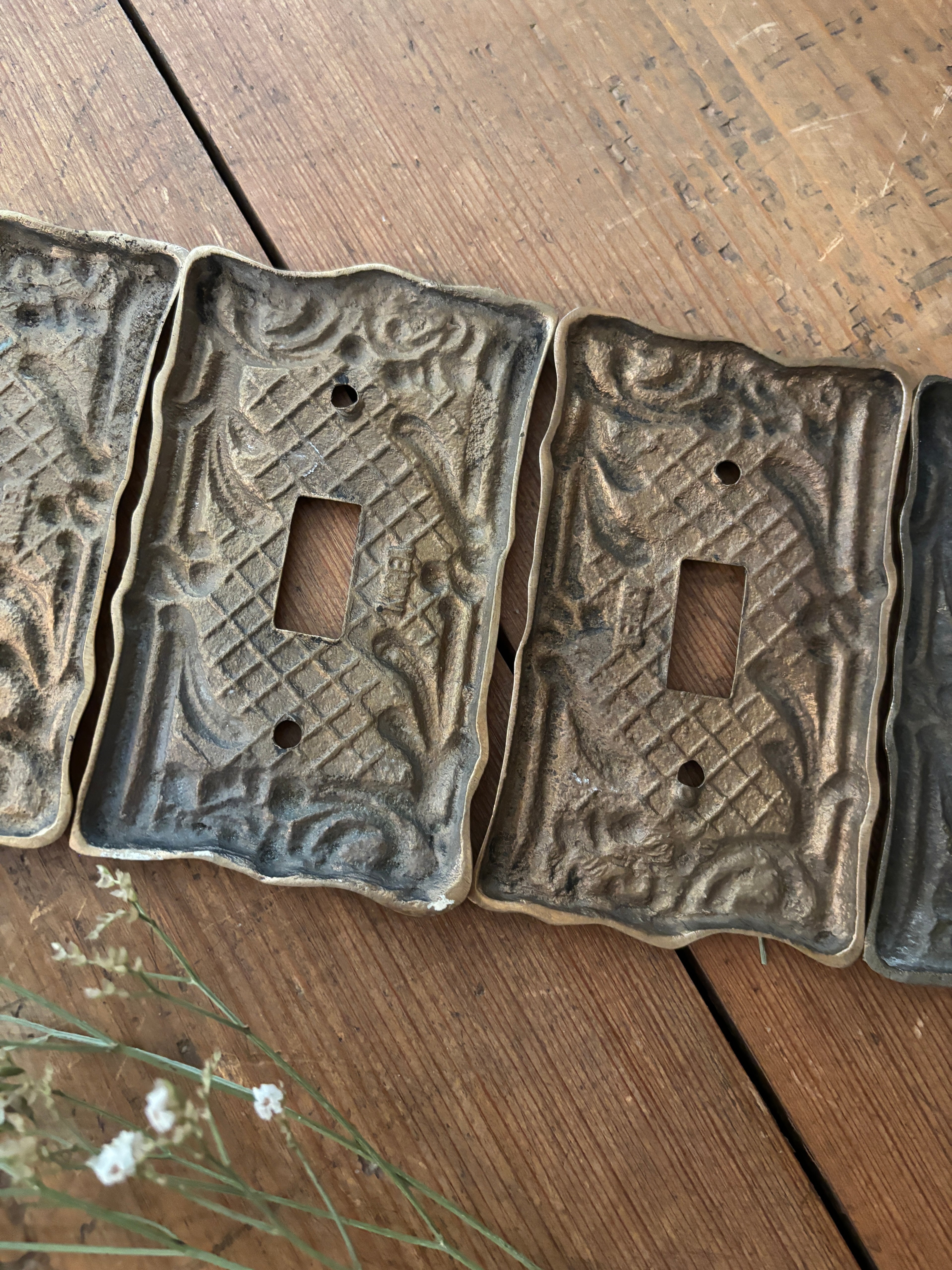 Vintage Cast Brass Art Nouveau Toggle Switch Plate