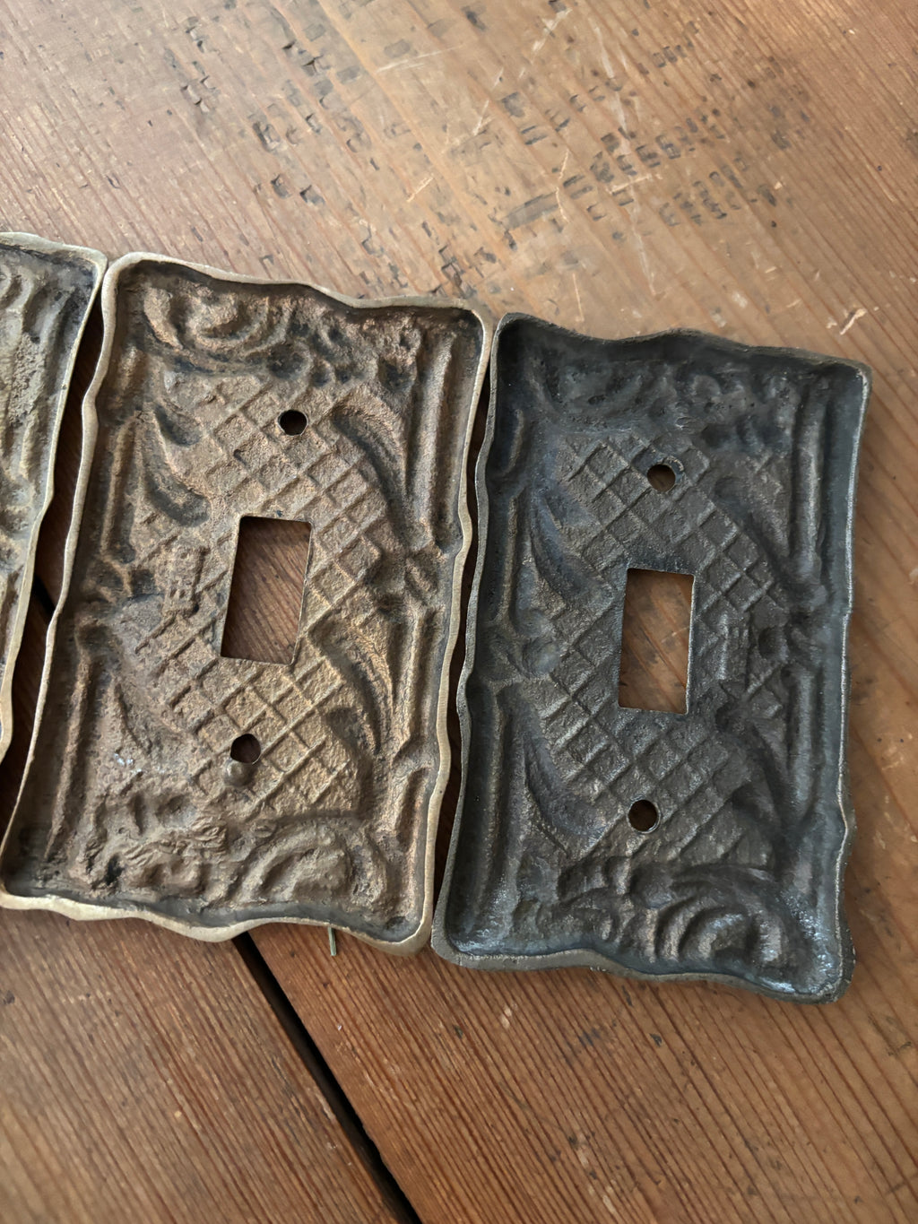Vintage Cast Brass Art Nouveau Toggle Switch Plate