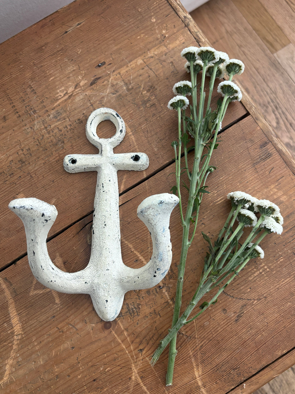 White Cast Iron Anchor Hook